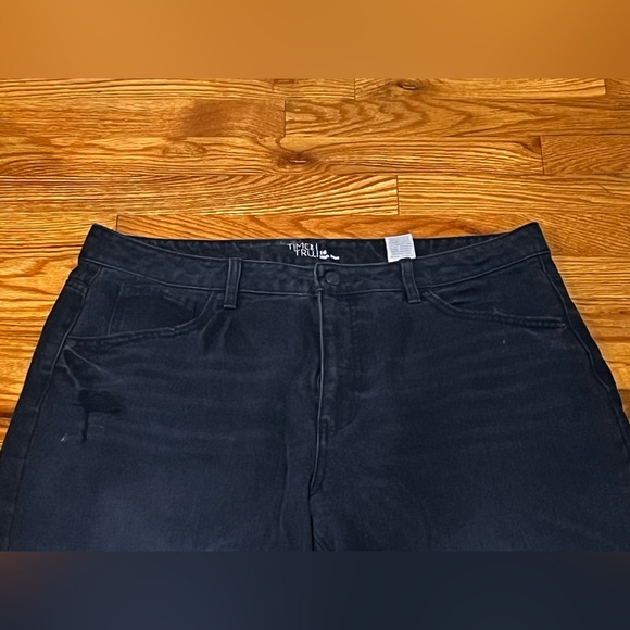 Time and Tru high rise black jeans - Picture 2 of 4